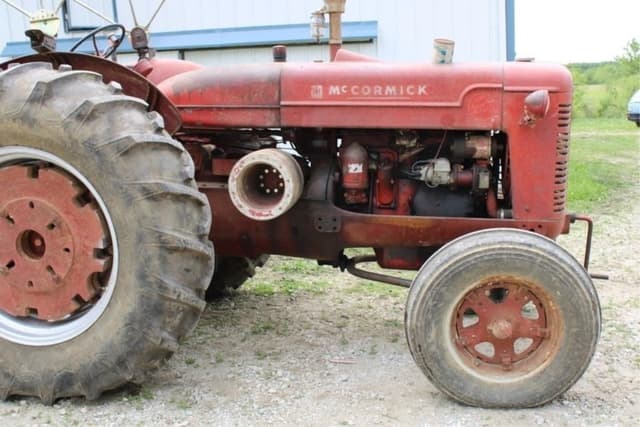 Image of McCormick-Deering Super WD-9 equipment image 3