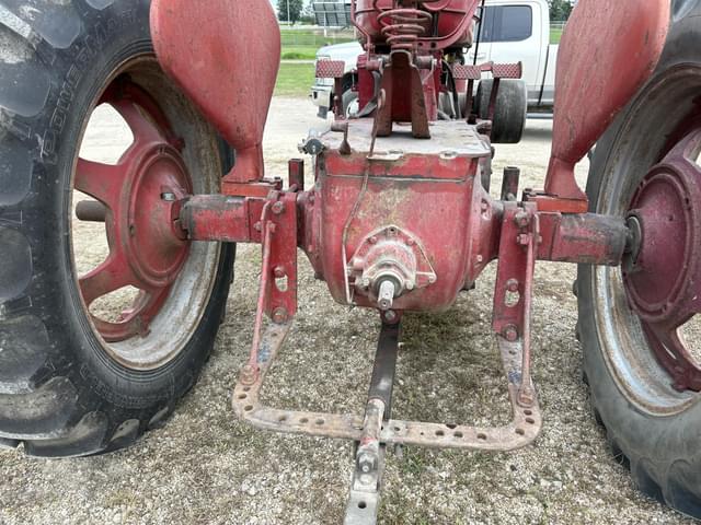 Image of Farmall MD equipment image 4