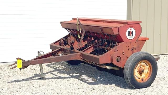 Image of International Harvester 10 equipment image 1