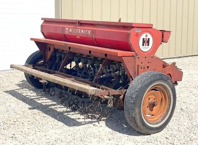 Image of International Harvester 10 equipment image 4