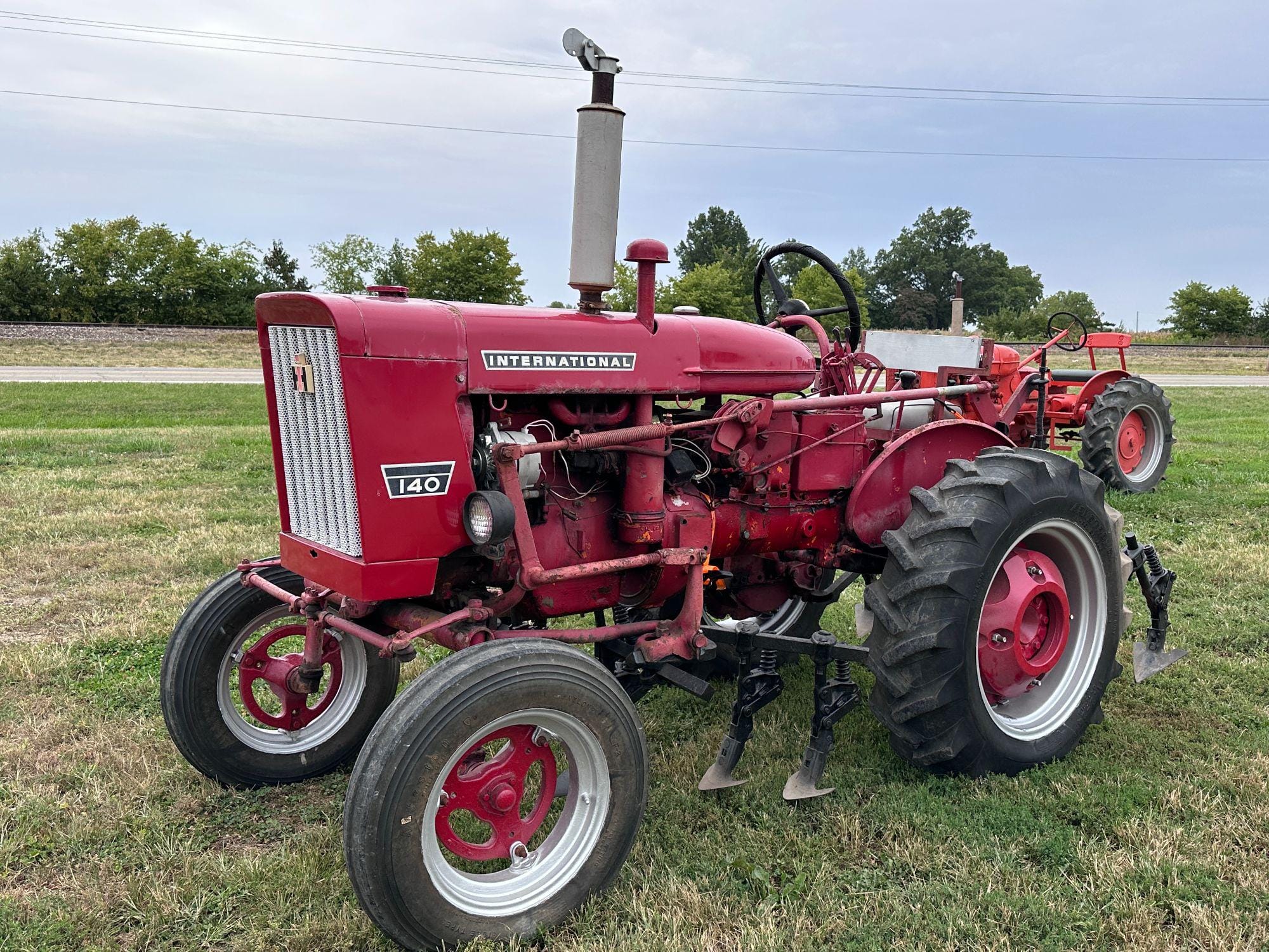 Main image International Harvester 140