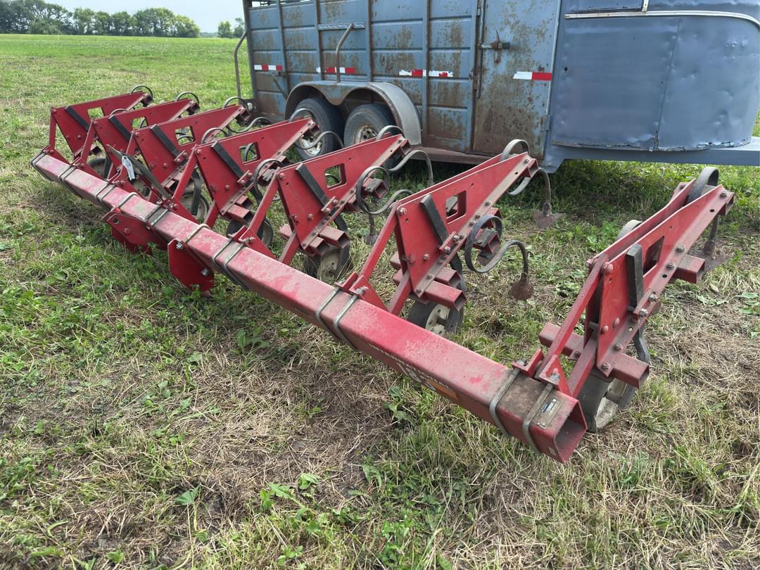 Image of International Harvester 183 Primary image