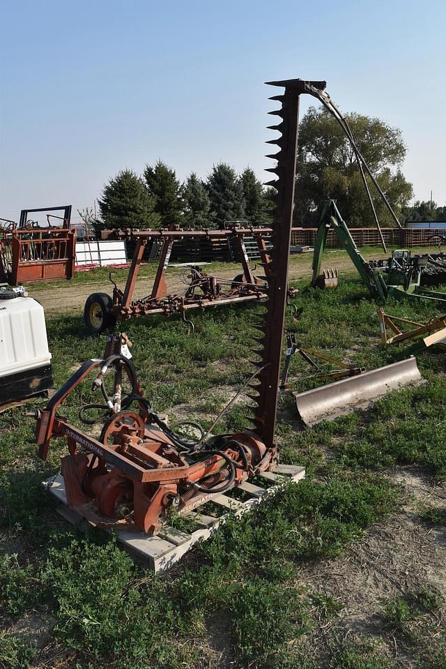 Image of International Harvester 230 equipment image 3