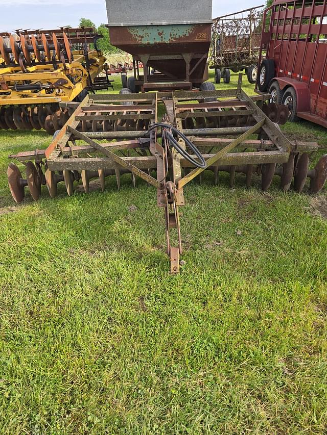 Image of International Harvester 37 equipment image 1