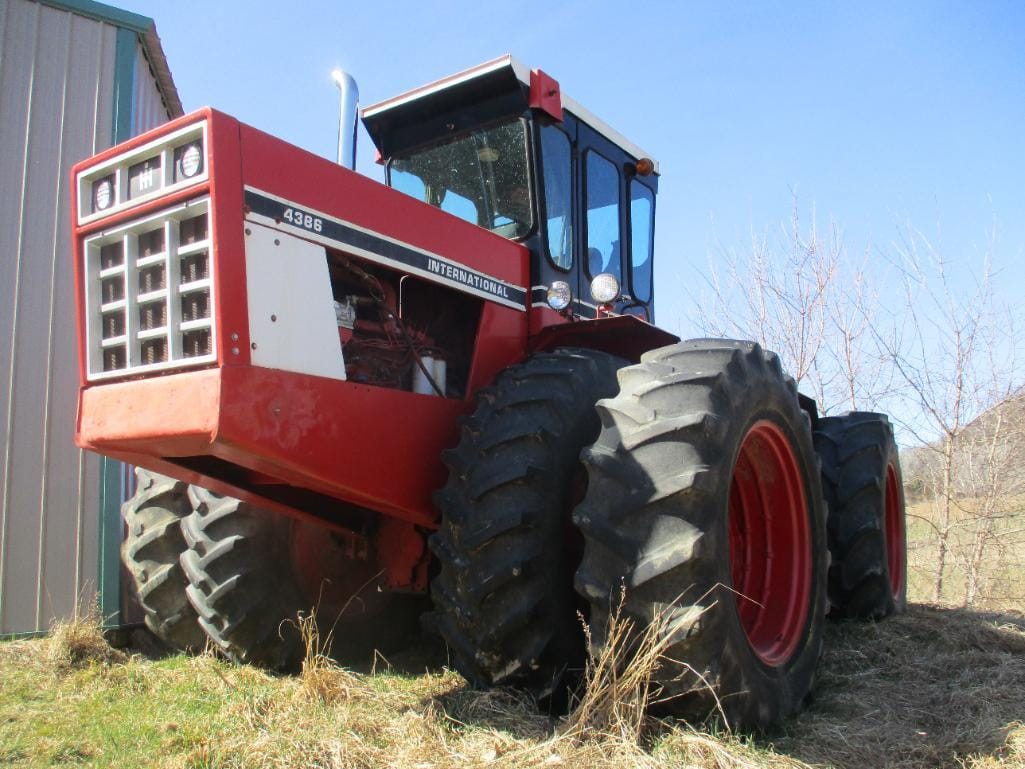 Main image International Harvester 4366