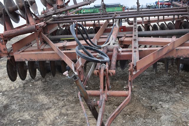 Image of International Harvester 480 equipment image 4