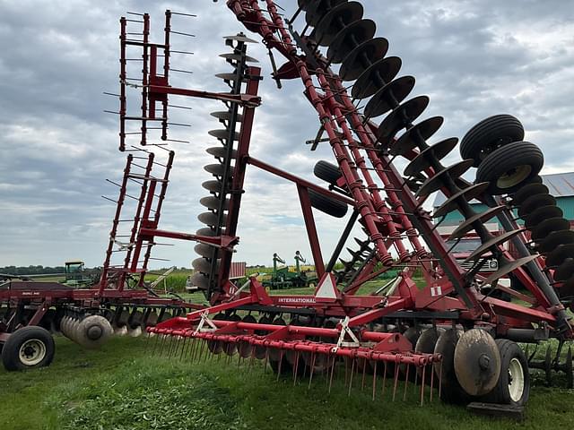 Image of International Harvester 490 equipment image 3