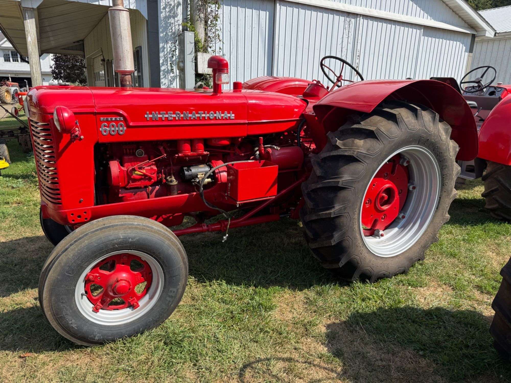 International Harvester 600 Equipment Image0