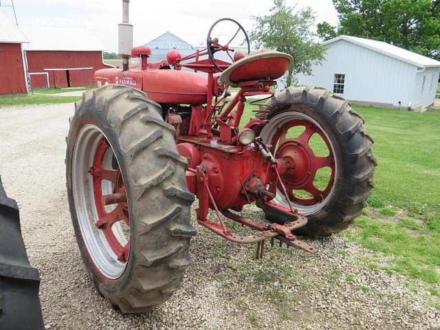 Image of Farmall M equipment image 2