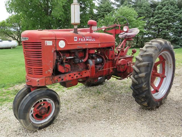 Image of Farmall M equipment image 1