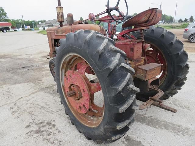 Image of Farmall Super M-TA equipment image 4