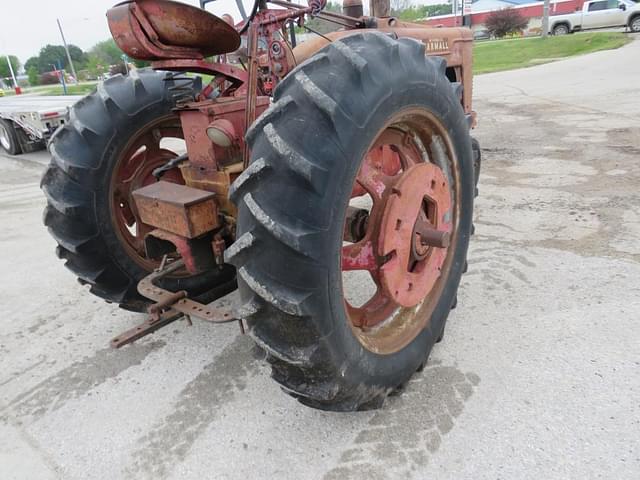 Image of Farmall Super M-TA equipment image 2