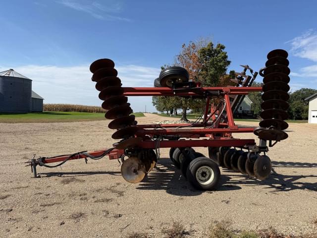 Image of International Harvester 496 equipment image 3