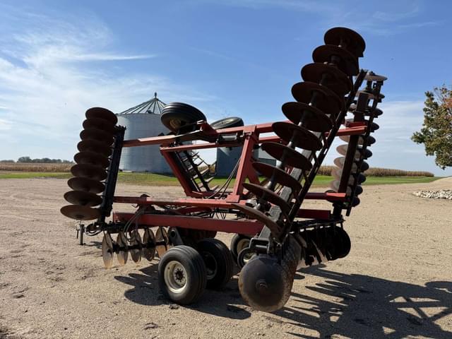 Image of International Harvester 496 equipment image 4