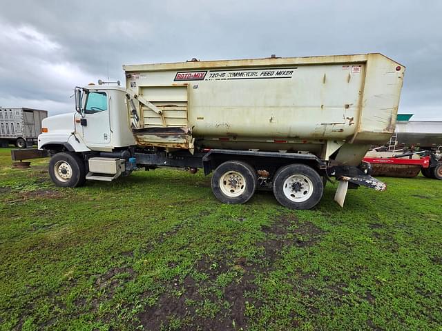 Image of International Paystar 5600I equipment image 4