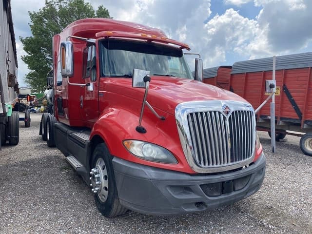 Image of International ProStar Plus 122 equipment image 1