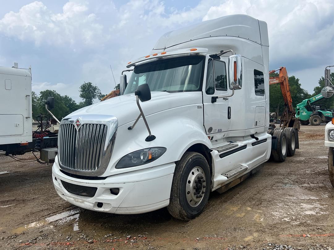 Image of International ProStar Plus 122 Primary image