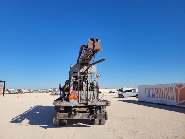 Image of International R-190 equipment image 3