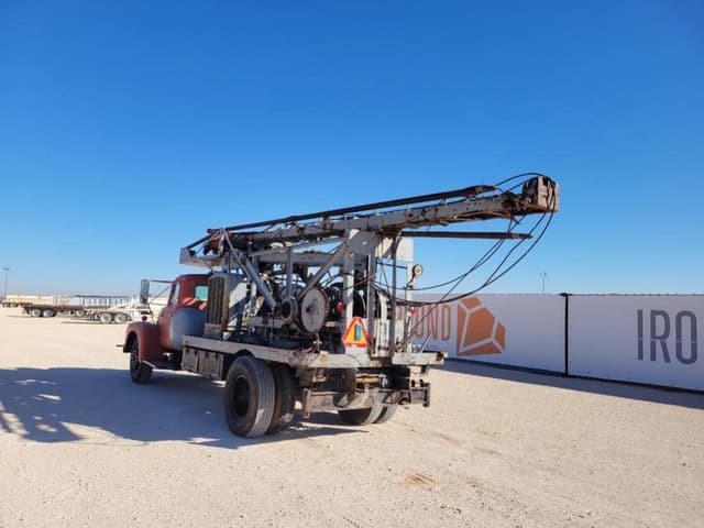 Image of International R-190 equipment image 2