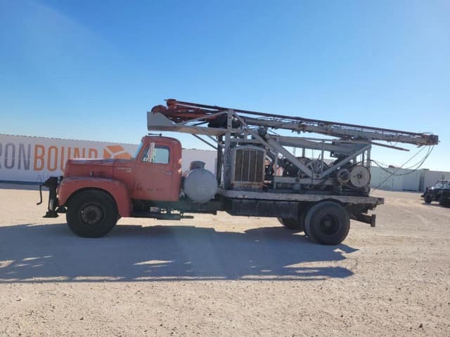 Image of International R-190 equipment image 1