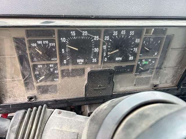 Image of International 4700 equipment image 4