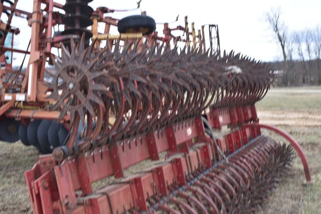 Image of International Harvester 181 equipment image 3