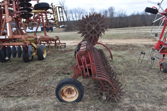 Image of International Harvester 181 equipment image 1