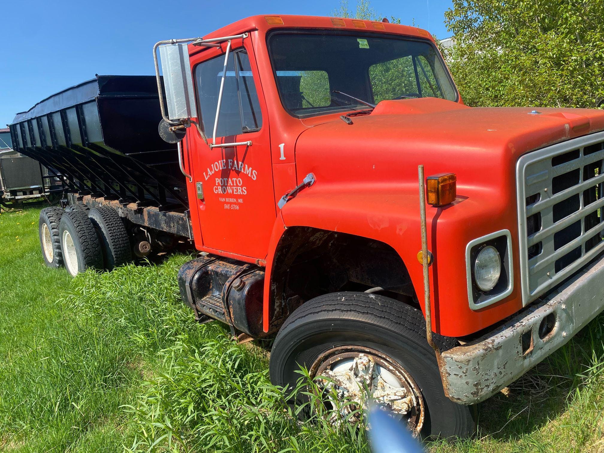 Main image International S1854