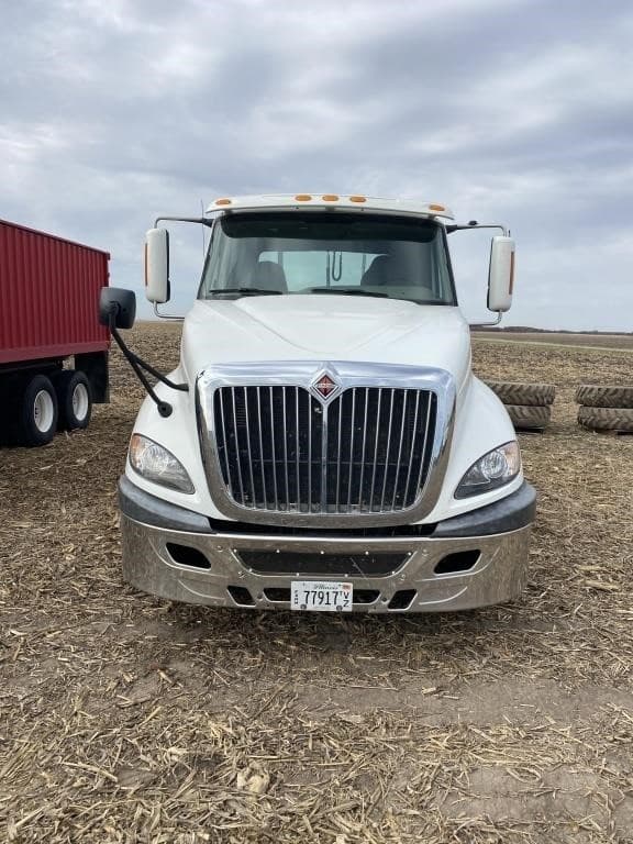 Image of International ProStar Plus 122 equipment image 1