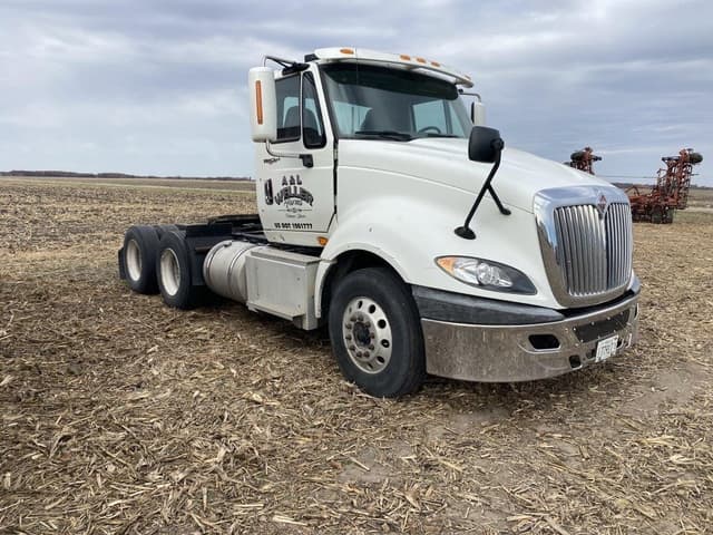 Image of International ProStar Plus 122 equipment image 2