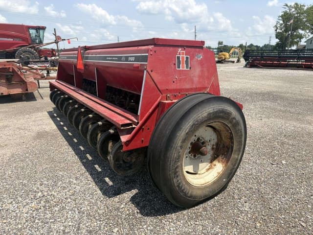 Image of International Harvester 5100 equipment image 3