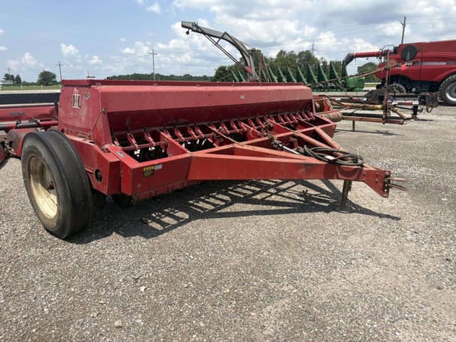 Image of International Harvester 5100 equipment image 4