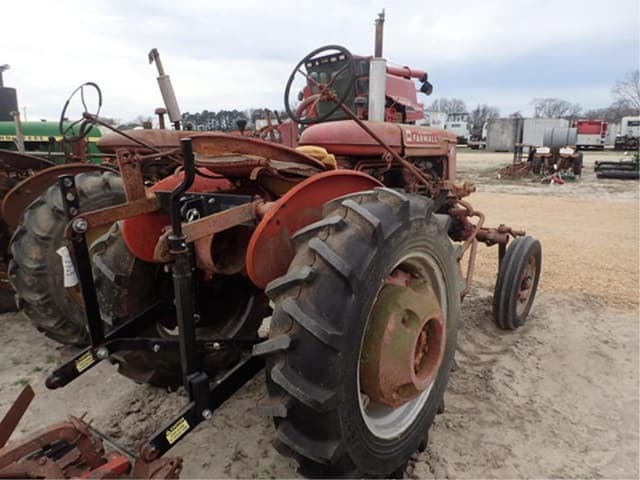 Image of Farmall A equipment image 3