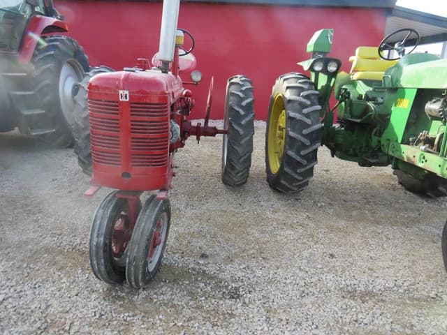 Image of Farmall Super C equipment image 1