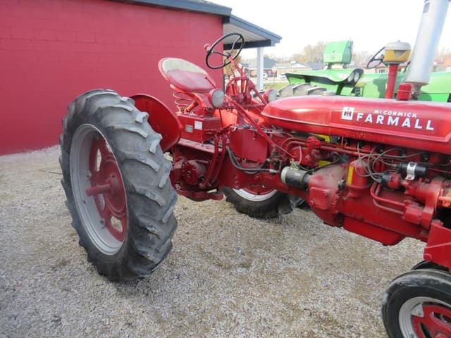 Image of Farmall Super C equipment image 3