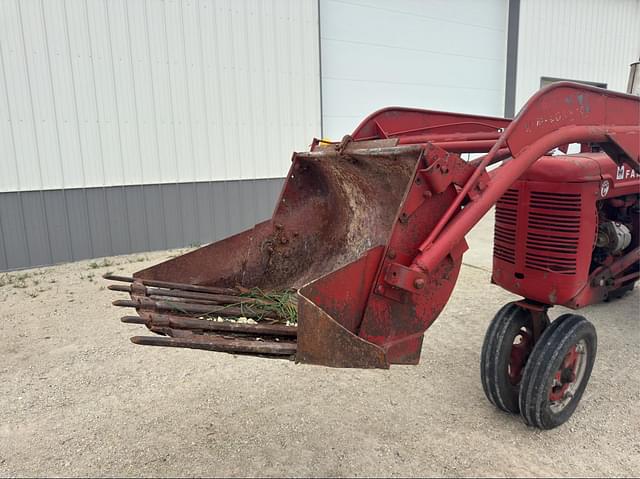 Image of Farmall Super C equipment image 1