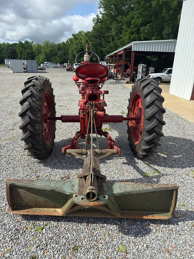 Image of Farmall Super C equipment image 3