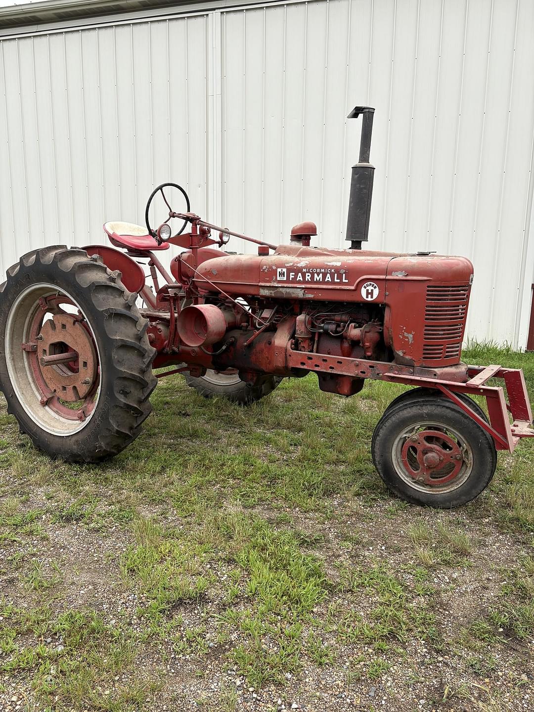 Image of Farmall Super H Primary image