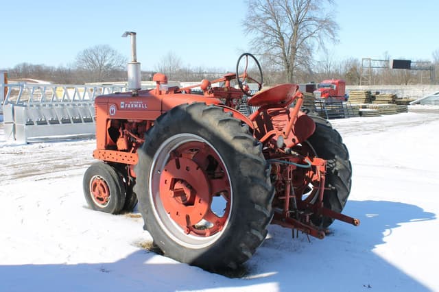 Image of Farmall Super M equipment image 4