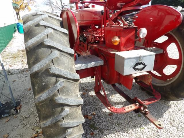 Image of Farmall Super M equipment image 4
