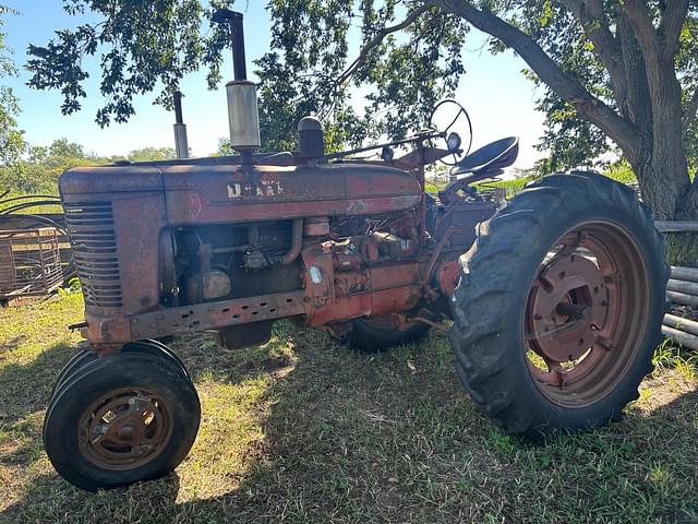 Image of Farmall Super M equipment image 1