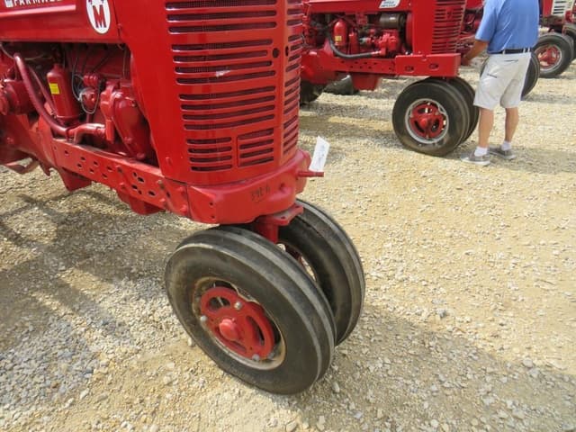 Image of Farmall Super M equipment image 2