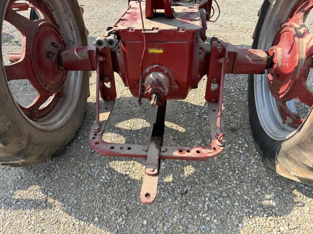 Image of Farmall Super M equipment image 3