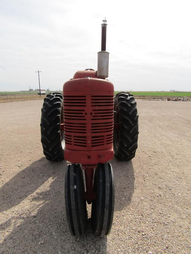 Image of Farmall Super M equipment image 2