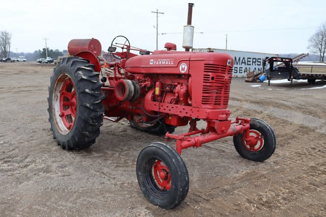 Image of Farmall Super M equipment image 2
