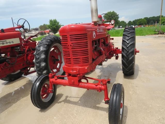 Image of Farmall Super M equipment image 1