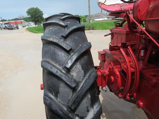 Image of Farmall Super M equipment image 4