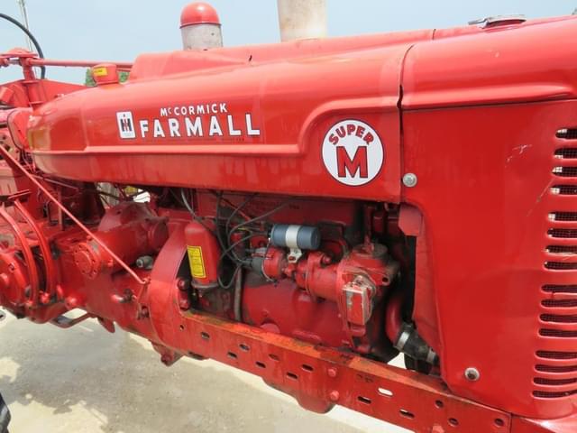 Image of Farmall Super M equipment image 3