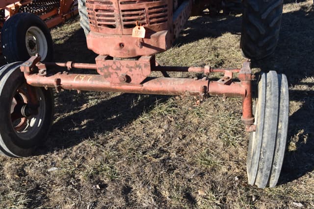 Image of Farmall Super M equipment image 4