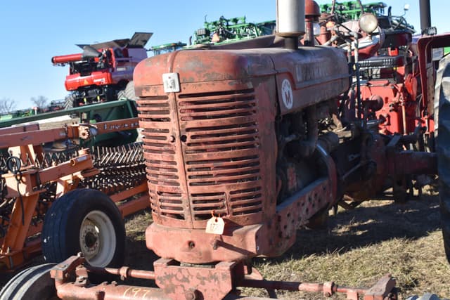 Image of Farmall Super M equipment image 3